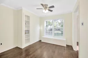 703 E Adoue St, Baytown, TX 77520 - Photo 3