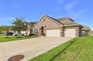 401 W Bend Dr, League City, TX 77573 - Photo 3