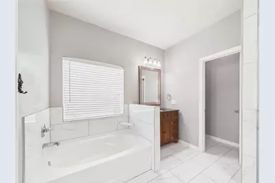 401 W Bend Drive, League City, TX 77573 - Photo 31