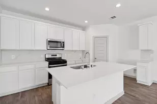 14415 Sweetwater Dr, Baytown, TX 77523 - Photo 5