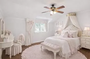 10518 Moorberry Ln, Houston, TX 77043 - Photo 15