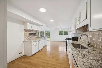 10518 Moorberry Lane, Houston, TX 77043 - Photo 5