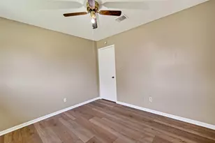 13847 Cherry Hollow Ln, Houston, TX 77082 - Photo 29