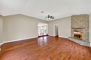 13847 Cherry Hollow Ln, Houston, TX 77082 - Photo 9