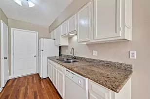 13847 Cherry Hollow Ln, Houston, TX 77082 - Photo 19