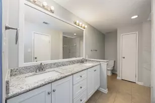 9850 Pagewood Ln, Houston, TX 77042 - Photo 19