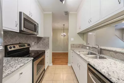 9850 Pagewood Lane #1305, Houston, TX 77042 - Photo 5