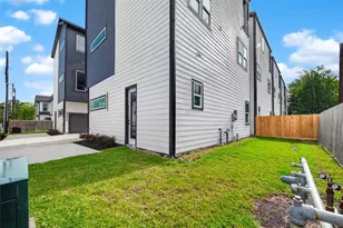 1920 Laverne St, Houston, TX 77080 - Photo 31