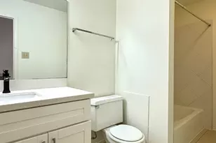 12633 Memorial Dr, Houston, TX 77024 - Photo 9