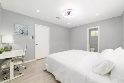 6111 Westbranch Drive, Houston, TX 77072 - Photo 25