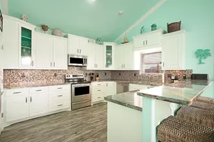 2110 Seahorse Ln, Crystal Beach, TX 77650 - Photo 19