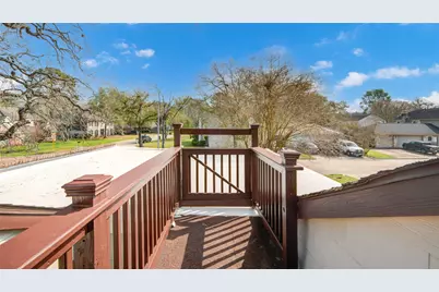 8203 Fernbrook Lane, Houston, TX 77070 - Photo 27