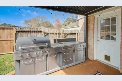 8203 Fernbrook Lane, Houston, TX 77070 - Photo 29