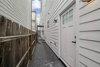 323 N Nagle Street, Houston, TX 77003 - Photo 47