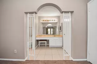 2519 Colonial Ridge Dr, Friendswood, TX 77546 - Photo 15