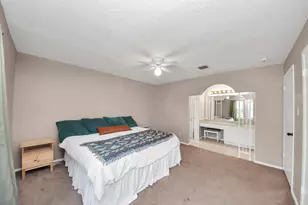 2519 Colonial Ridge Dr, Friendswood, TX 77546 - Photo 13
