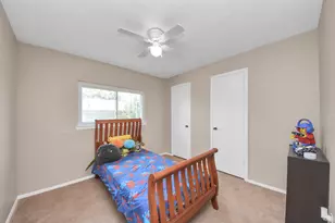2519 Colonial Ridge Dr, Friendswood, TX 77546 - Photo 17