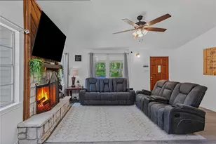 118 Finch Dr, Livingston, TX 77351 - Photo 3