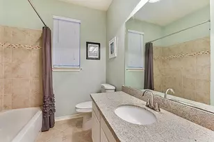 6 N Queenscliff Cir, The Woodlands, TX 77382 - Photo 19