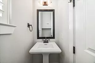 912 Yale St, Houston, TX 77008 - Photo 17