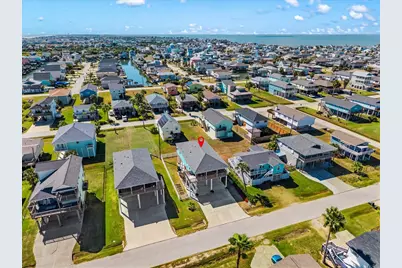 4102 Grayson Drive, Galveston, TX 77554 - Photo 31
