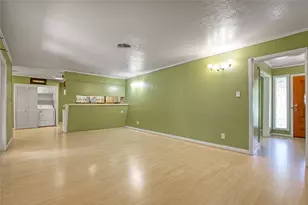 408 Rolling Wood Rd, Baytown, TX 77520 - Photo 5