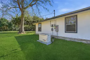 12782 Flowers Dr, Saratoga, TX 77585 - Photo 31