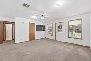 12782 Flowers Dr, Saratoga, TX 77585 - Photo 7