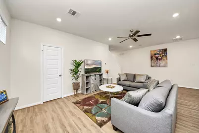 14967 Eagle Feather Drive, Houston, TX 77090 - Photo 9