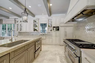 5610 Lynbrook Drive, Houston, TX 77056 - Photo 15