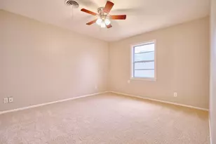 3002 Lamar Cir, El Campo, TX 77437 - Photo 21