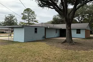 3002 Lamar Cir, El Campo, TX 77437 - Photo 41