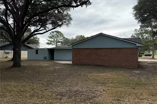 3002 Lamar Cir, El Campo, TX 77437 - Photo 47