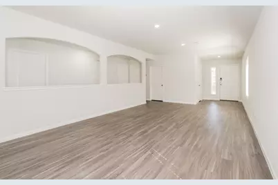 5611 Amelia Plantation Drive, Katy, TX 77449 - Photo 7