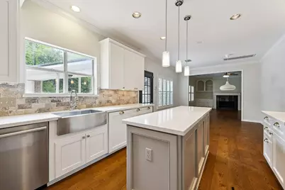 816 Anderson Street, Bellaire, TX 77401 - Photo 11