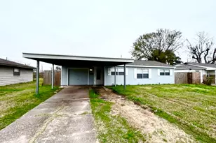 2305 Kingsdale Dr, Deer Park, TX 77536 - Photo 1