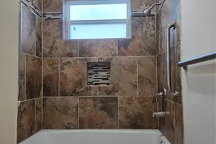 8523 Elmhaven Rd, La Porte, TX 77571 - Photo 7