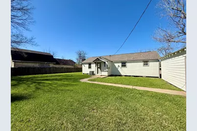 111 4th Street, Brazoria, TX 77422 - Photo 27