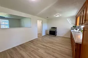 111 4th St, Brazoria, TX 77422 - Photo 9