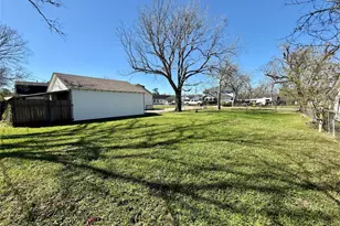 111 4th St, Brazoria, TX 77422 - Photo 39