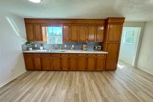 111 4th St, Brazoria, TX 77422 - Photo 5