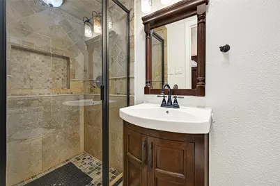 425 E Fair Harbor Lane, Houston, TX 77079 - Photo 31