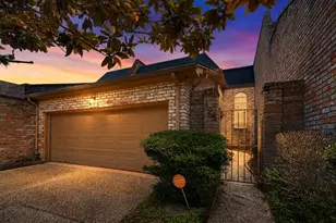 425 E Fair Harbor Ln, Houston, TX 77079 - Photo 1