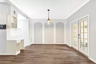 425 E Fair Harbor Ln, Houston, TX 77079 - Photo 11