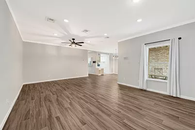 425 E Fair Harbor Lane, Houston, TX 77079 - Photo 13