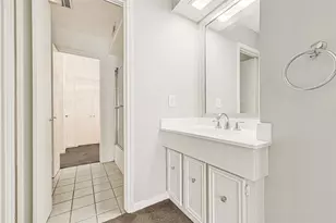 425 E Fair Harbor Ln, Houston, TX 77079 - Photo 23