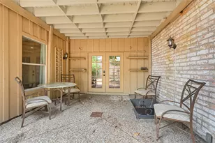 425 E Fair Harbor Ln, Houston, TX 77079 - Photo 19