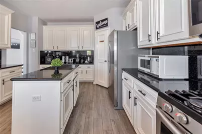 10815 Oak Bayou Lane, Houston, TX 77064 - Photo 9