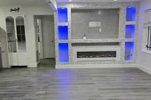 5739 Waterford Dr, Houston, TX 77033 - Photo 5