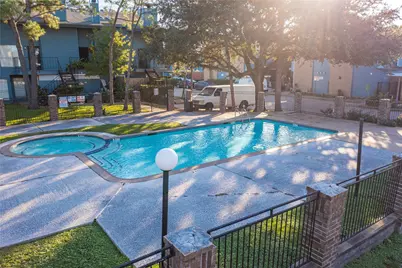10001 Westpark Drive #75, Houston, TX 77042 - Photo 5
